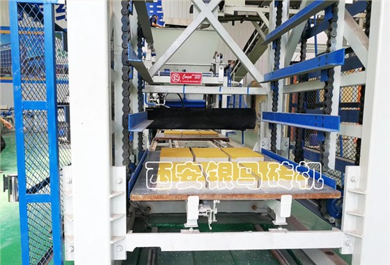 水渣免燒壓磚機(jī)：水泥磚機(jī)優(yōu)勢與故障處理方案有哪些？