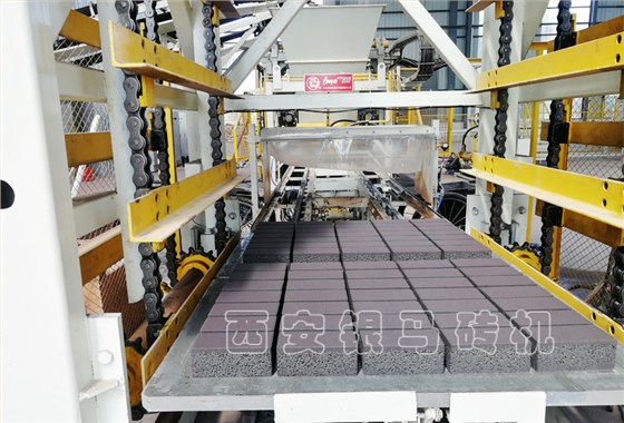 礦山尾砂制磚機：尾砂治理經(jīng)濟(jì)實用的選擇