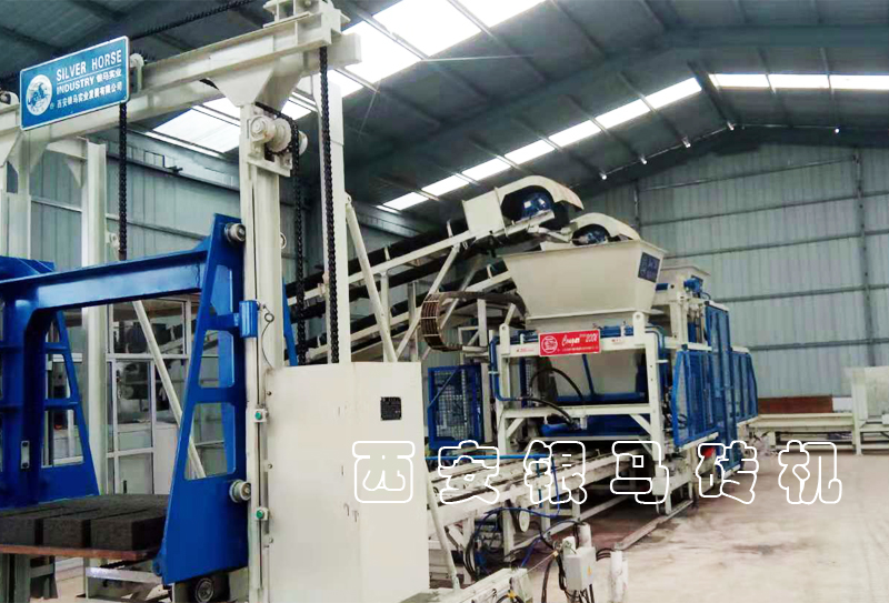 全自動免燒磚機：緊抓新契機，發(fā)展生態(tài)新浪潮！